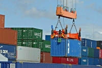 На Украине ввели временный запрет на перевозки товаров в Венгрию и Иран