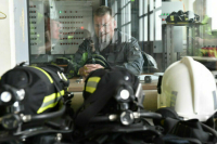 При обстреле ВСУ поселка под Курском загорелся многоэтажный дом