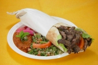 В Магнитогорске число госпитализированных из-за шаурмы достигло 25