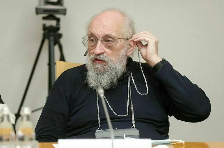 Вассерман объяснил свой визит в больницу