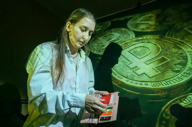 В ЦБ пообещали не ограничивать формы выплат при введении цифрового рубля