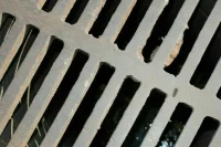 В Астрахани при прочистке канализационной ямы погибли двое рабочих
