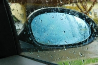 В Сочи десять машин унесло потоком воды из-за ливней