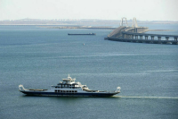 Работу Керченской переправы приостановили