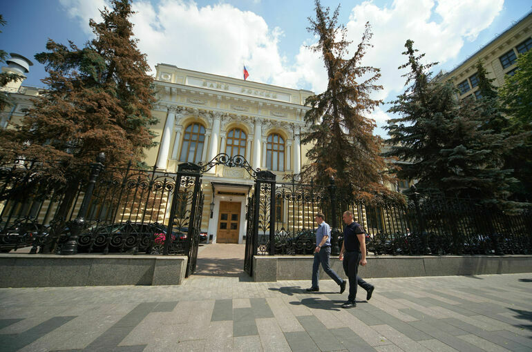 В ЦБ заявили о росте потребительской активности россиян в мае — июне