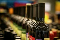 Ограничение продажи алкоголя разовьет теневой рынок