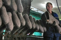 Забытые советские ГОСТы на бумагу отменят, а стандарты на валенки и тушенку не забудут