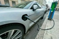 В Совфеде предложили эффективный способ развития рынка электромобилей