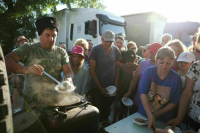 Волонтеры организовали пункт временного размещения в районе Керченской переправы