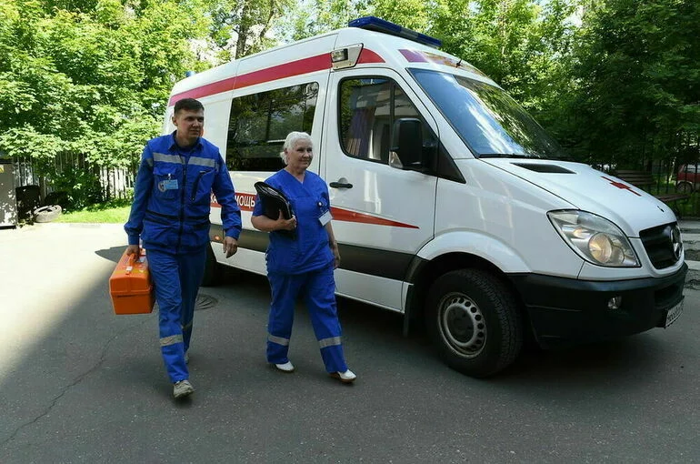 На Кубани 12 детей отравились на базе отдыха после купания в Черном море