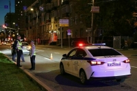 На юго-западе Москвы таксист сбил женщину и троих детей