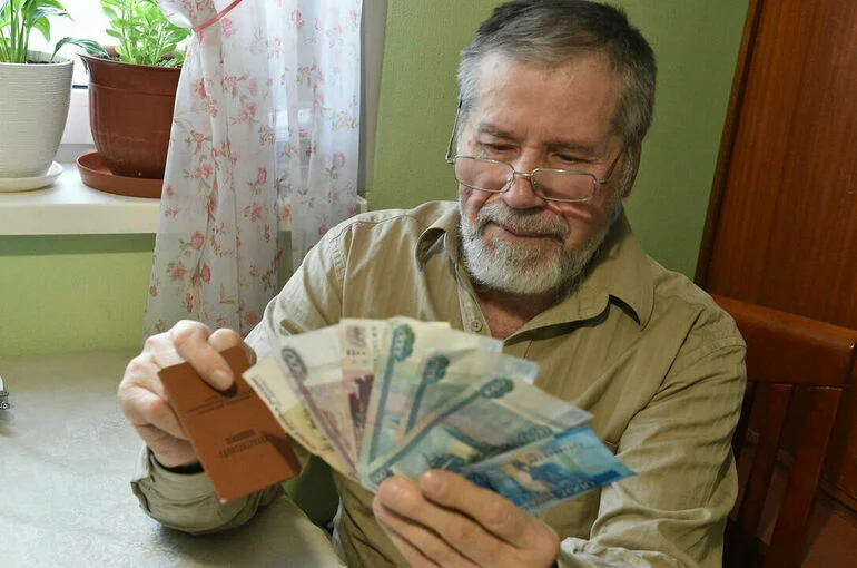 Кому повысят пенсию 1 августа