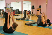 В школьных спортзалах предлагают разрешить заниматься родителям