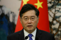 Ван И сменил Цинь Гана на посту министра иностранных дел Китая