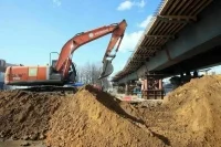Обязанности строить пешеходные мосты и тоннели на железной дороге хотят распределить