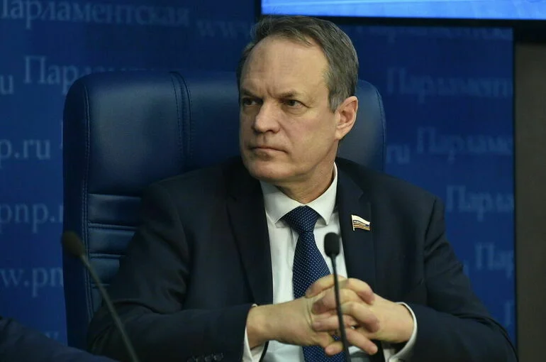 Башкин призвал усилить контроль за частной авиацией