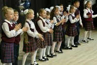 Кабмин счел избыточной инициативу о трате маткапитала на кружки и секции