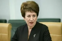 Алтабаева назвала демонтаж герба СССР в Киеве признаком сумасшествия