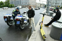 Хамзаев призвал ввести обязательный техосмотр электросамокатов