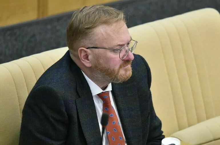 Милонов считает важным регулирование кредитов