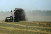 В Белгородской области комбайн наехал на взрывоопасный предмет