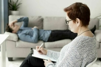 Россиянам нужно больше психологов и психиатров