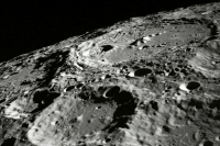 Академик Зеленый рассказал, за какими ресурсами люди будут летать на Луну