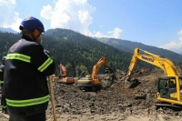 Число жертв оползня в Грузии достигло 26