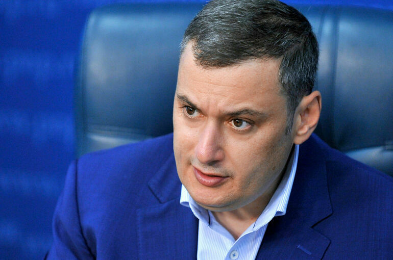 Хинштейн призвал соблюдать права граждан при борьбе с киберпреступностью