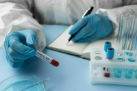 В Роспотребнадзоре не ждут новой волны COVID-19 из-за варианта «Эрис»