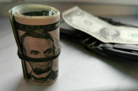 Курс доллара превысил 96 рублей впервые с 16 августа