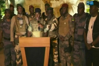 В Габоне группа высокопоставленных офицеров заявила о приходе к власти