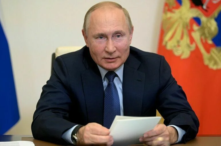 Путин: Связи РФ и Киргизии развиваются в русле укрепления безопасности