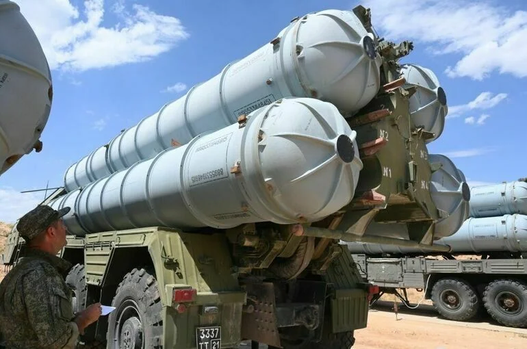 19FortyFive: Российские ЗРК С-300 легко уничтожат истребители F-16