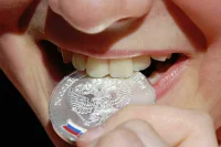 В Минпросвещения рассказали, как будут выдавать серебряные медали