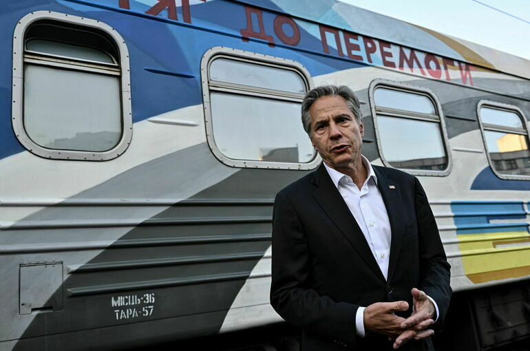 Журавлев считает, что игра Блинкена с псом отражает отношения США и Украины