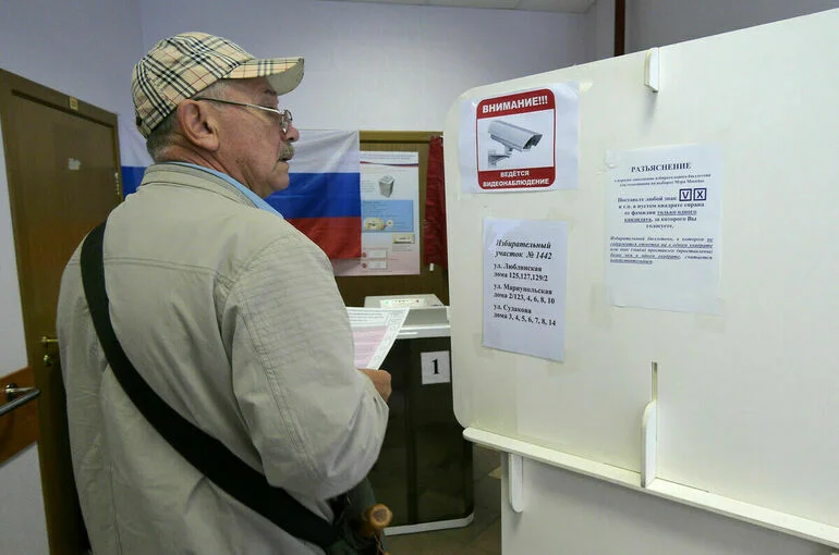 Избирательные участки открылись в еще 11 регионах