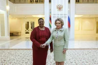 Матвиенко поздравила Мейбл Чиномону с переизбранием на пост спикера Сената Зимбабве