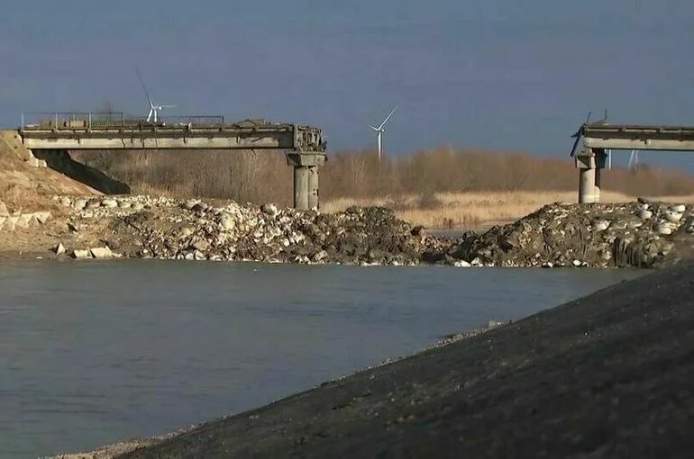 Украине предъявлен иск за водную блокаду Крыма