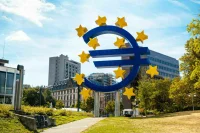 Европейский ЦБ повысил базовую процентную ставку до 4,5%
