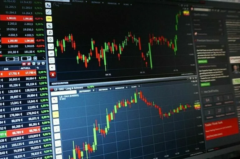 Цена нефти Brent поднялась выше 94 долларов впервые с 16 ноября