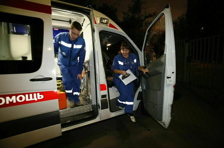 В результате обстрела деревни в Курской области пострадали три человека