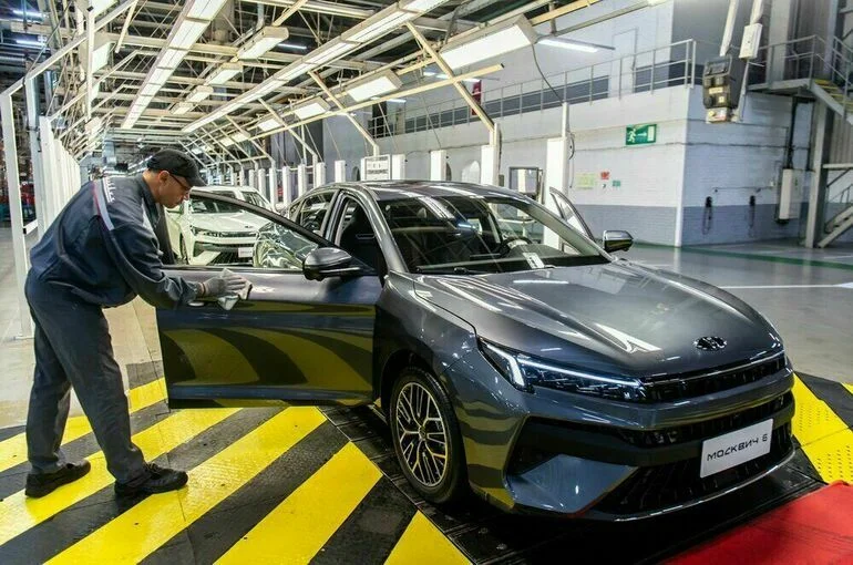Депутаты Госдумы в своих регионах будут ездить только на отечественных авто