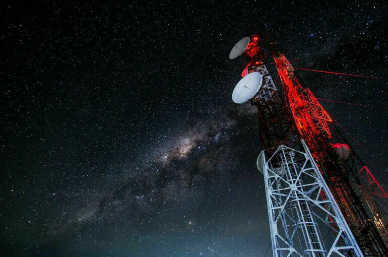 El Pais: В Киеве понимают, что отказаться от Starlink Маска невозможно