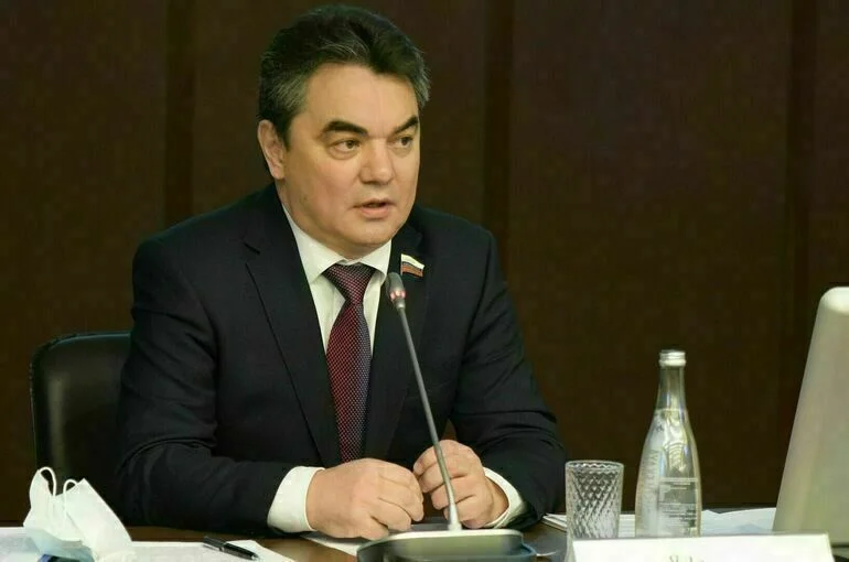 Ялалов призвал власти и заказчиков объединить усилия в обучении мостостроителей