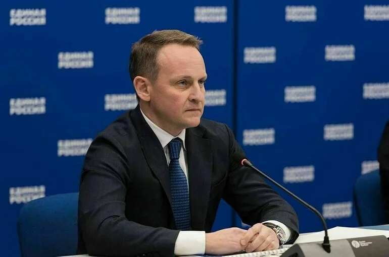 Турчак сообщил, кто получит мандат депутата после перехода Кастюкевича в Совфед