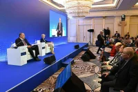Яровая и Толстой проведут круглый стол на тему глобальной безопасности