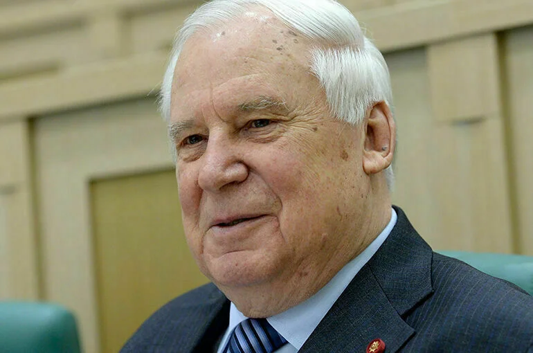 Экс-премьер СССР Рыжков досрочно ушел из Совета Федерации