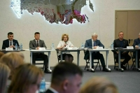 Парламентарии Ямала предлагают новые формы патриотического воспитания