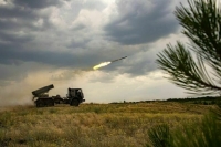 Сальдо заявил, что ВСУ стягивают военную технику на правый берег Днепра